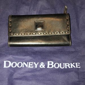 Dooney & Bourke black wallet